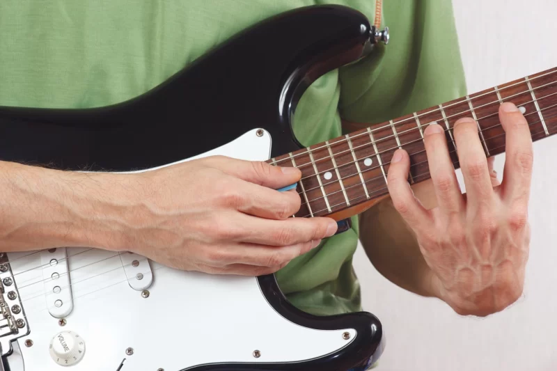 تمرینات دست برای نواختن گیتار و ساز های رهی